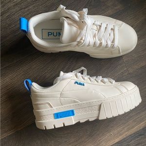 PUMA platform chunky lugged INFUSE sneakers 8-8.5 off white blue